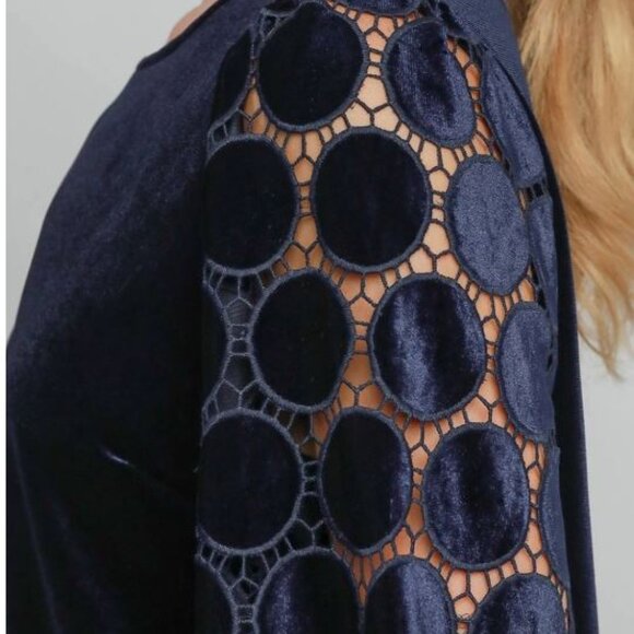 Umgee navy velvet top poka dot sheer sleeves - Picture 4 of 4